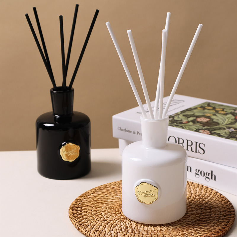 Home Fragrance Reed Diffuser - 200ML 무화염 리드 디퓨저 아로마테라피 세트